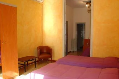 Hostal Adarnius 3