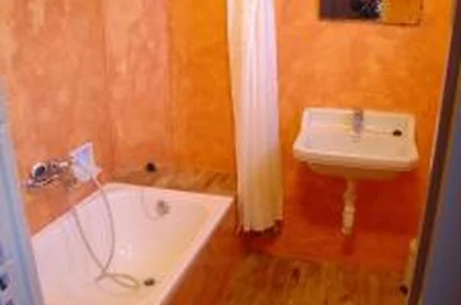 Hostal Adarnius 8