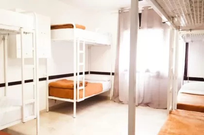 Hostel Penedès 8