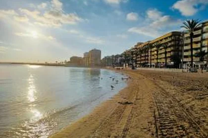 H'S Beach 7