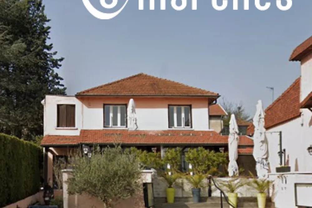 Hôtel Resto Ô9 Marches