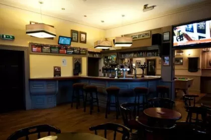 Locomotion hotel 7