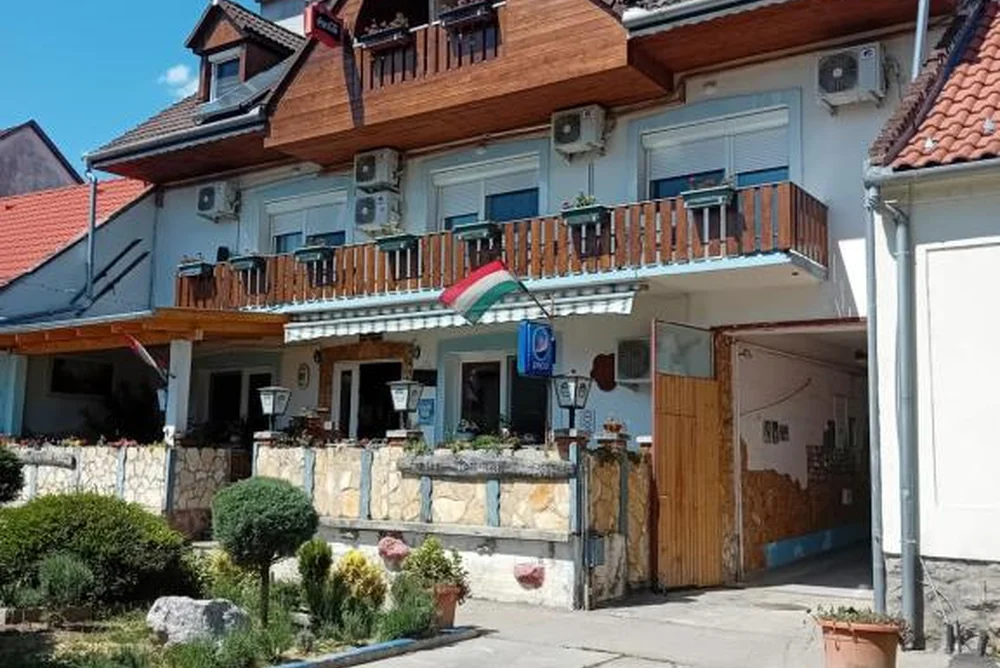 Lenzl Panzió