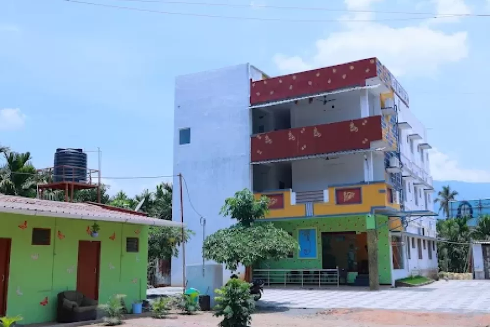 Aryas Residency