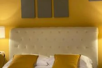 B&B Central Suite 8