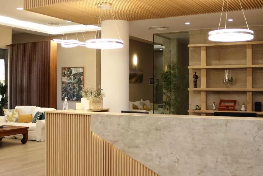 Check-in flessibile e reception attiva
