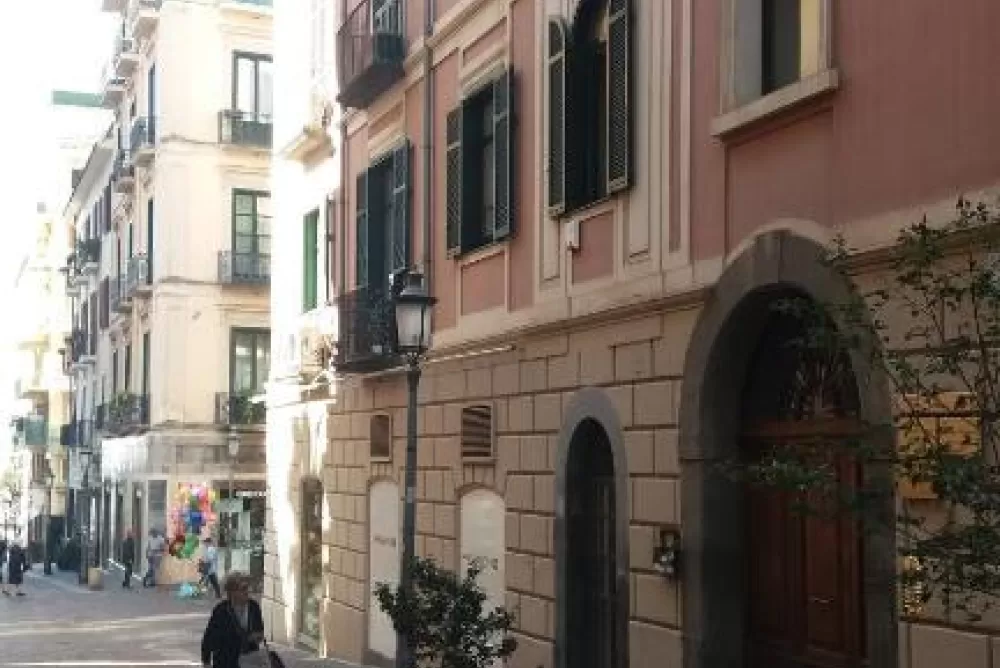 Posizione centrale a Salerno