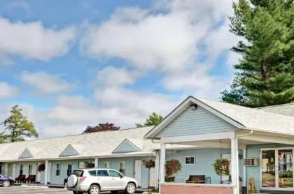 Budget Inn 7