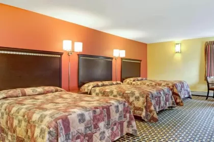 Budget Inn 8